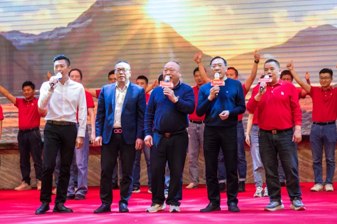 聚勢·創變·敢為 | 绿巨人黄色视频集團2025年迎新晚會圓滿結束，共繪未來新藍圖(圖20)